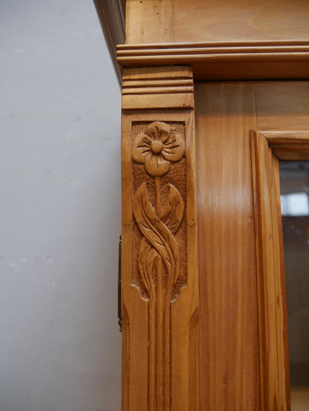 SEHR SELTENES JUGENDSTIL BUFFETT ANRICHTE VITRINE MIT AUFSATZ WEICHHOLZ RESTAURIERT