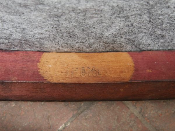 Judenstil Stuhl von Thonet Wien detail des stempels sichtbar
