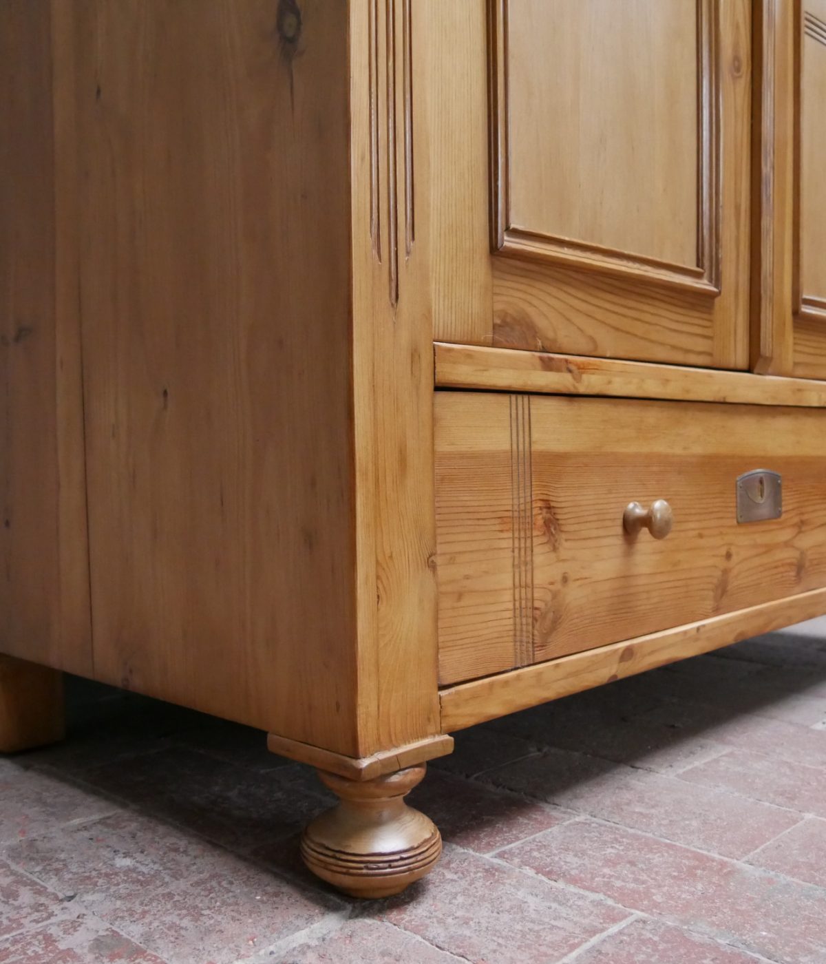 WUNDERSCHÖNER JUGENDSTIL KLEIDERSCHRANK UM 1910 WEICHHOLZ RESTAURIERT